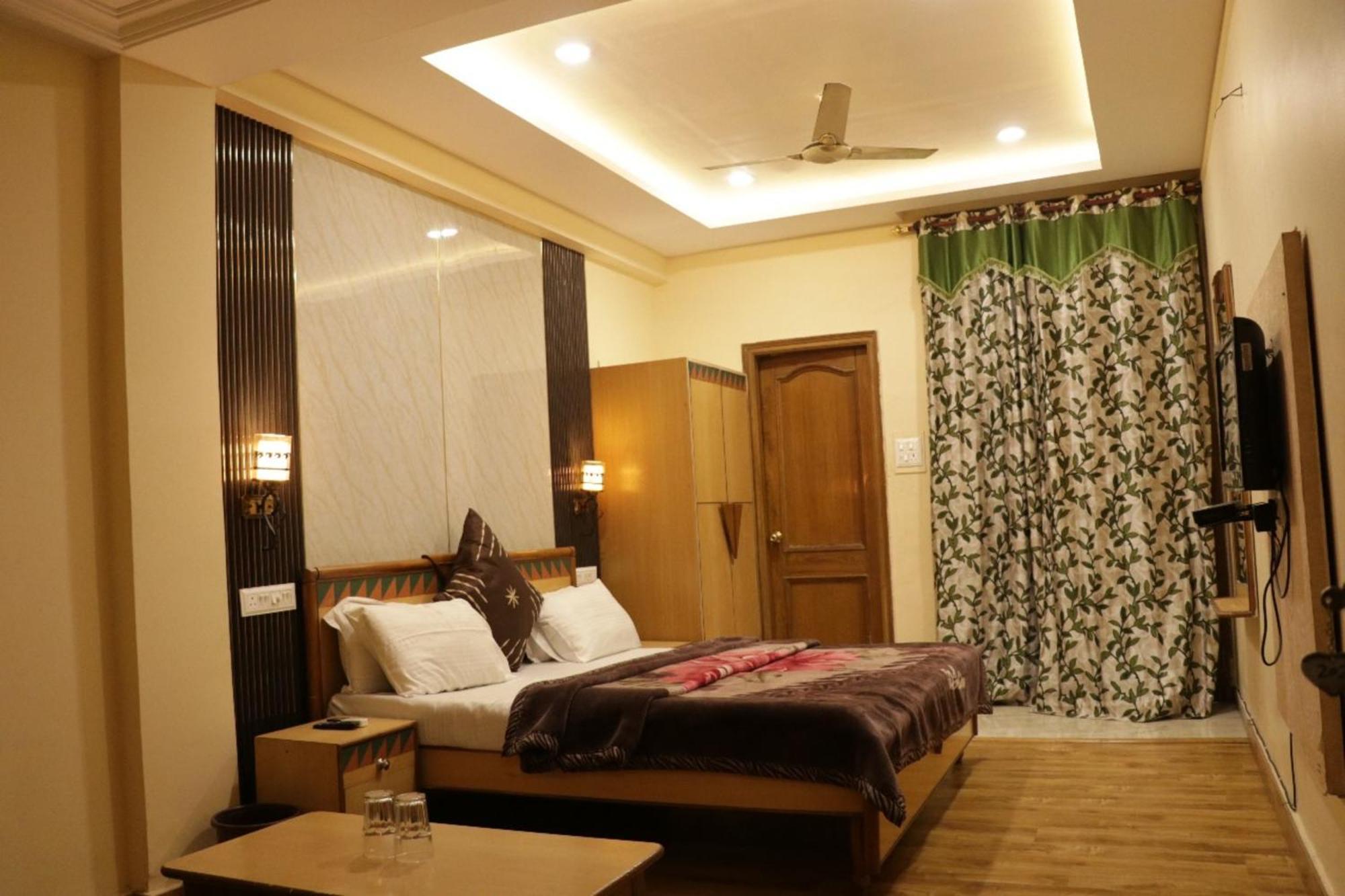 Hotel Royal Palace 贾朗达尔 外观 照片