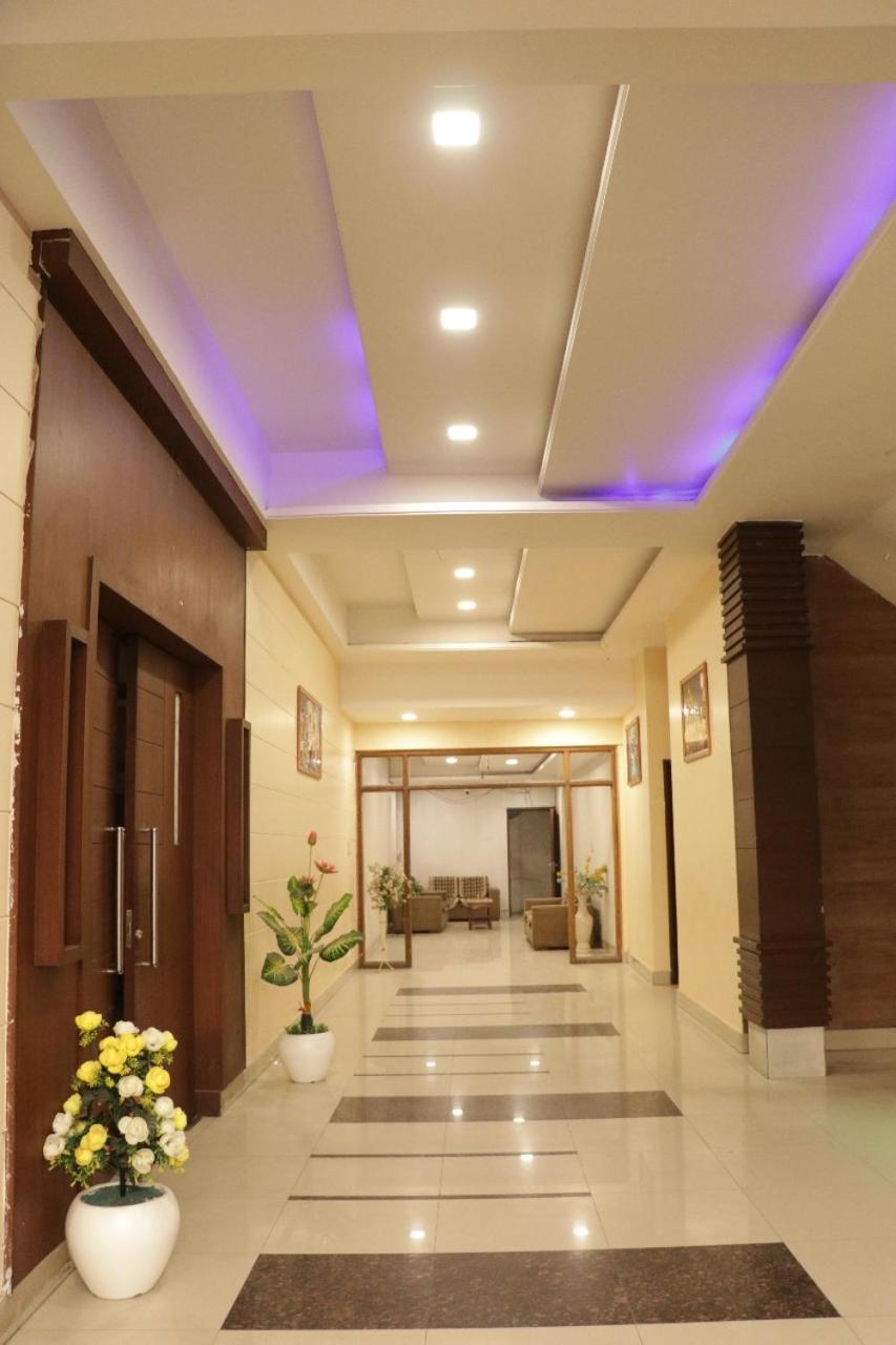 Hotel Royal Palace 贾朗达尔 外观 照片